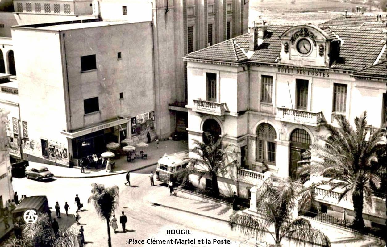 Bougie - Place Clement Martel et la Poste.jpg
